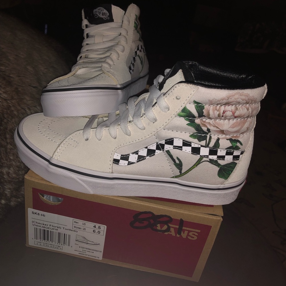 Super cute Vans Hi-Tops